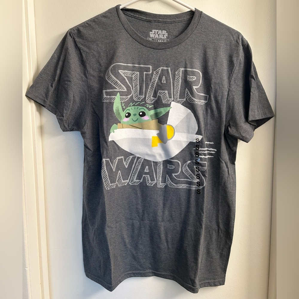 Star Wars Baby Yoda Tee, Size S nwt